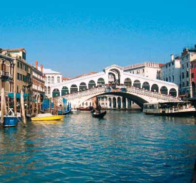 den: odlet do Benátek, transfer na ubytování, individuální volno nebo prohlídka s průvodcem, nocleh. 2.