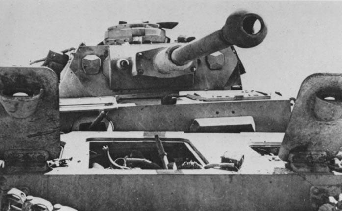 kterých měly stroje Afrika Korpsu dorazit až ke kavkazským naftovým polím a setkat se tam s obrněnci jižní skupiny Wehrmachtu.