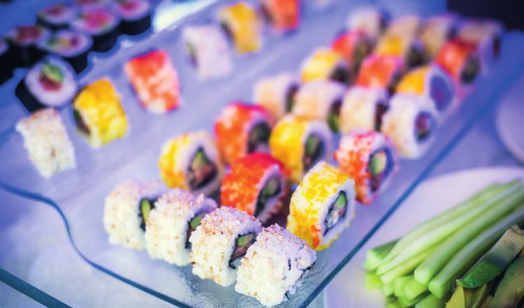 BUFETOVÁ MENU GALA BUFET Předkrmy (100 g na osobu) Sushi Tartar z lososa, Crème fraîche s pažitkou Jemně sekaný