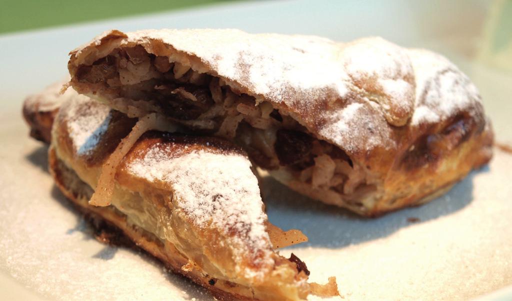 limetkovou omáčkou Domácí malinový tiramisu krém Cena 390 Kč/osoba MENU III.