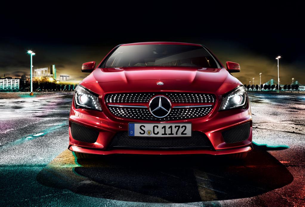 8 Vůz šitý na míru, žádná konfekce. Žádná barva nepůsobí intenzivněji než červená. U linie AMG proto její použití přirozeně patří k dobré volbě.