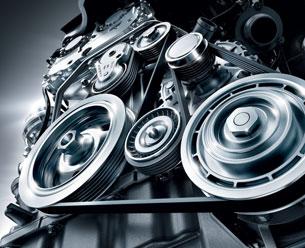 Pohon a podvozek 15 Zážehové motory. Udávají měřítko: zážehové motory nové třídy CLA spojují dynamický nárůst síly a suverénní komfort jízdy s nízkou spotřebou a příkladnými hodnotami emisí.