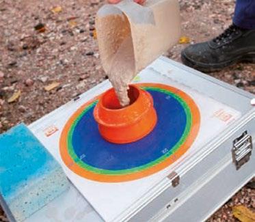 Vyplňuje se pružným materiálem požadované tloušťky a stlačitelnosti. Pohybová spára se přizpůsobí geometrii dané místnosti a rozměrům finální (vrchní) podlahové krytiny.