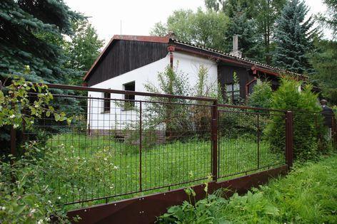 ZNALECKÝ POSUDEK č. 1821/139/12 O ceně obvyklé domu č.p. 93 na st.parc.č. 133 včetně venkovních úprav, pozemku st. parc.č.č. 133, zahrady parc.č. 55/4 a trvalého porostu vše na LV č. 183 v k.ú. Markoušovice, obec Velké Svatoňovice, okres Trutnov.