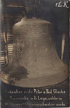 odlitý v Litoměřicích roku 1807 a ještě malý zvon odlitý Matce boží snad v roce 1533 (či 1553). Dnes jsou na zvonici taktéž tři zvony různých velikostí, dokonce jeden z onech původních.