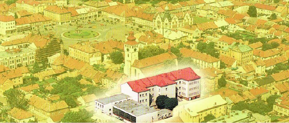 ročníku šestiletého studia Charakteristika školy: zaměření všech tříd je všeobecné s možností diferenciace v posledních dvou letech studia výběrem volitelných seminářů a cvičení veškerá výuka probíhá