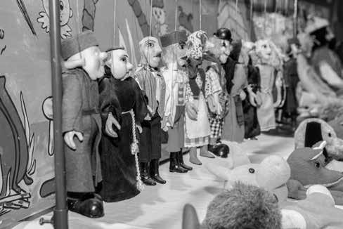 Skladbu Harlekýn, kterou jeden z největších skladatelů minulého století Karlheinz Stockhausen napsal jako hu- www.trest.cz debně-pantomimické číslo, hrají na světě údajně asi jen čtyři interpreti.
