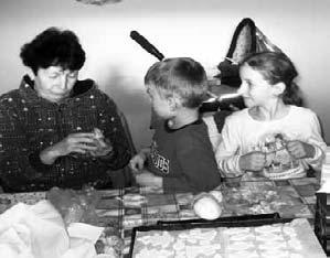 3 a roku 1945 se směla vrátit zpět na původní místo. Bohužel znak české státnosti se ztratil a proto dnes na pomníku chybí. Starosta obce Ing.