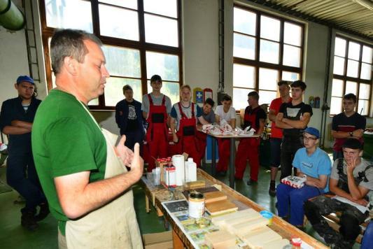 Technologie moření se tedy liší podle způsobu moření a druhu použitého mořidla.