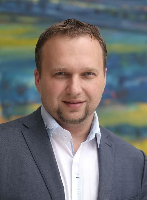 ÚVODNÍ SLOVO MINISTRA ZEMĚDĚLSTVÍ Vážení zemědělci, připravili jsme aktualizovanou Příručku ochrany proti erozi zemědělské půdy. U nás patří eroze k nejrozšířenějšímu typu degradace půdy.