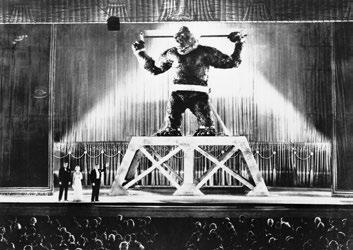 Harris hrají/cast: Mae Westová (Lady Lou), Cary Grant (kapitán Cummings), Owen Moore (Chick Clark), Noah Beery st.