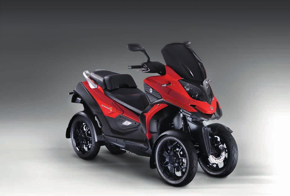 QUADRO4 Světová novinka na 4 kolech! Říkáme mu skútr, ale QUADRO4 je mnohem víc než to.