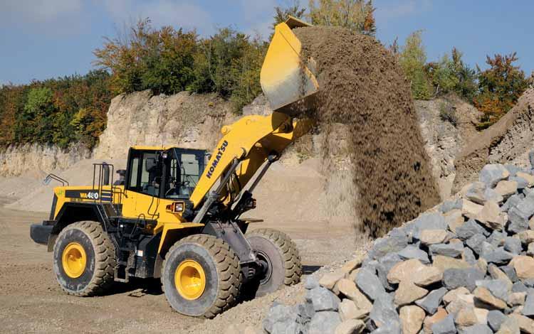 Vynikající stabilita a obratnost Velký rozvor a rozchod kol Rozchod 2.300 mm a rozvor kol 3.