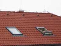 Střecha a střešní krytina Konstrukce střechy tvořená zezhora: střešní krytina KM Beta - Briliant (dle přání lze použít jiný typ krytiny) střešní latě 30/50