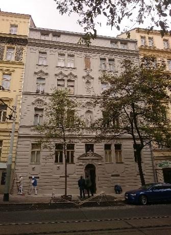 Vinohrady, Praha 2 založena veřejná podpora "de minimis" výměna oken uliční fasády celkové: 1 634 065 Kč 1 634 065 Kč 1 634 065 Kč 1 634 065 Kč vlastní: 571 923 Kč 1 034 065 Kč 1 034 065 Kč