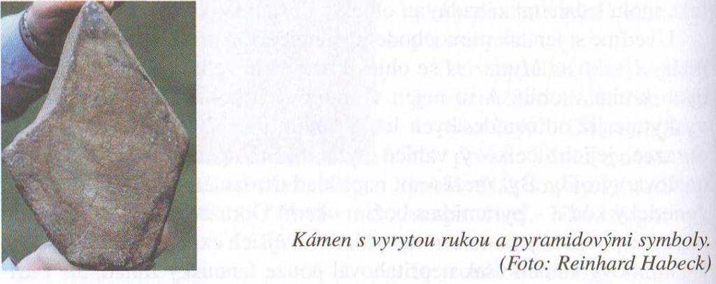 kouř požáru. Podezřelý závan se rozšířil po schodech až do prvního podzemního podlaží. Málem jsme spustili požární poplach. Kdybychom to udělali, přesunuli by se hlídači okamžitě k nouzovým východům.