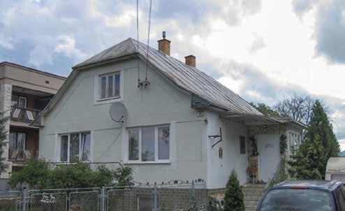 plyn, elektrina, voda. Situovaný v tichej, slepej uličke. Cena len 7 /m 2. 10762 Tel: 0904 322 382 12.
