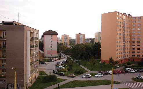 Nová vilová štvrť, slnečný, mierny svah, 10 min. do centra mesta.