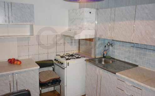 zrekonštruovaný, na ideálnom poschodí. Voľný. 11603 Tel: 0901 76 21 21 43.