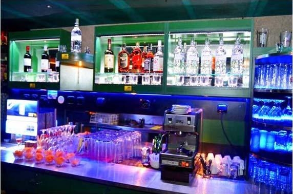 VOŠ, SŠ, COP Sezimovo Ústí Studentské projekty 7 Návrh zapojení DMX ovladače LED RGB pásků Autor: Martin Pistulka, DiS.