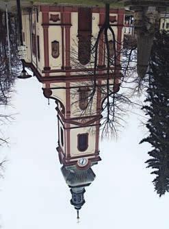 Pakoměřice (okres Praha-východ), zámek. Dlouho utilitárně využívané a ohrožené drobné zámecké stavby se ujal nový zodpovědný vlastník se zkušenostmi s obnovou památek.