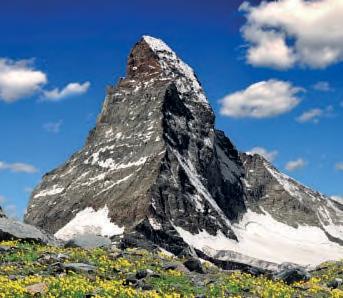 Návrat do hotelu. Večeře. Nocleh. 4. den: Snídaně. Odjezd do Saas-fee. Lanovkou a metrem až na Mittelallalin (3460 m n. m.) s otáčivou restaurací, nádherný výhled na ledovce a čtyřtisícovky.