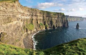 Irsko IRSKO VĚČNĚ ZELENÝ OSTROV, PLNÝ POHODY 6denní zájezd Blarney Dublin Mohérské útesy 1. den: Odlet z Prahy do Dublinu, krátká okružní jízda městem.