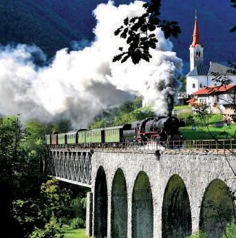 PARNÍM VLAKEM JULSKÝMI ALPAMI K JADRANU 4denní zájezd s denním přejezdem Slovinsko 1. den: Odjezd ráno. Průjezd Rakouskem do Slovinska.