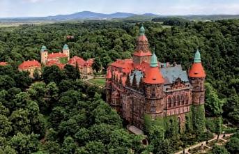 Nejkrásnější město na Baltu Gdaňsk, přístav, Královská cesta, Neptunova fontána, výstavné domy, Zlatá brána. Návštěva významného letoviska u Baltského moře Sopot, lázně zde založil v r.