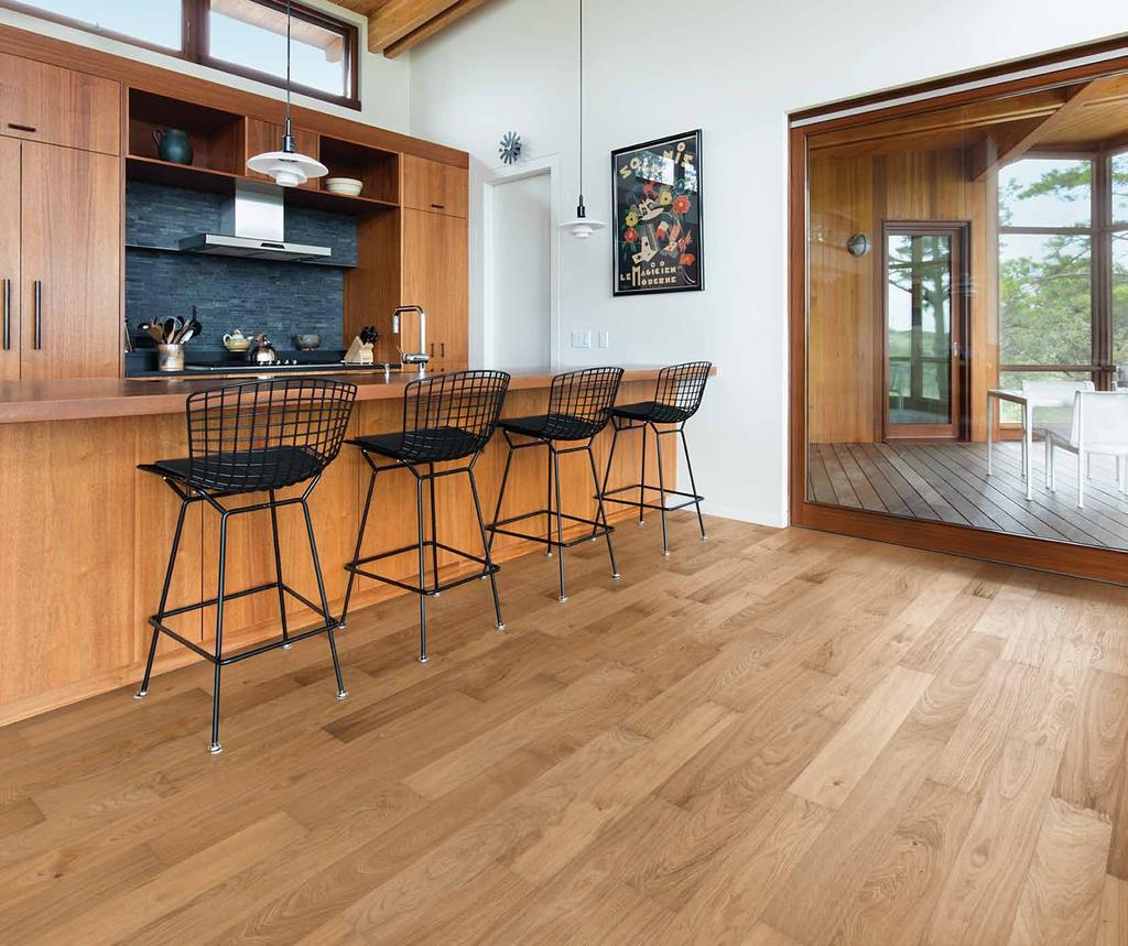 Dub Reef 10 mm Kährs Spirit jsou atraktivní 1-lamelové podlahy, vyrobené pomocí nejmodernější technologie úpravy parket. V široké nabídce dekorů naleznete podlahy pro každý interiér.