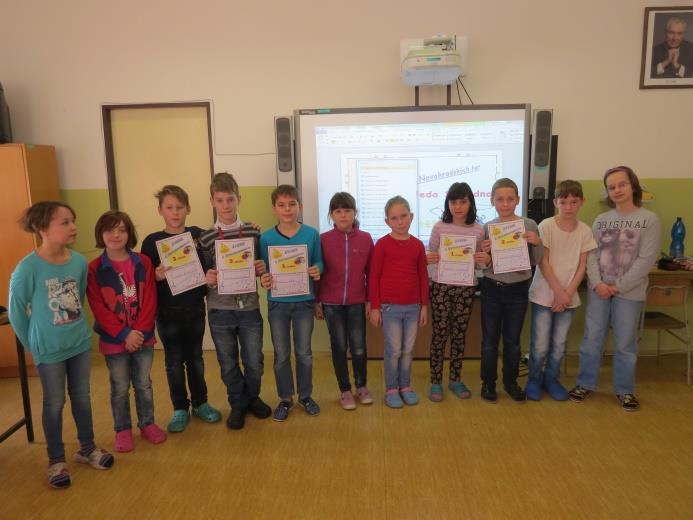 2. místo Pepča Břenek Vrť sa, dievča 3. místo Péťa Svoboda Pekla vdolky; Kája Žahour Čerešničky, čerešničky Kategorie 4. třída 1. místo Kristýnka Holubová Hrajte mi cigáni do uška 2.