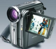 reflektor efle minidv kamera s vysokým rozlišením Sony HDR-HC1 3CMOS kamera Sony DCR-PC1000E Pokud hledáte kvalitní a zároveň stylovou kameru, která se drží moderních trendů, pak tento model bude