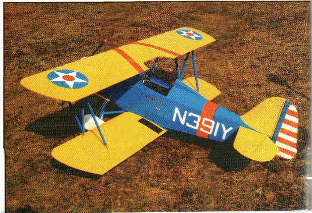 Model o rozpětí 1860 mm a hm otnosti 9000 g je poháněn m otorem Titan o