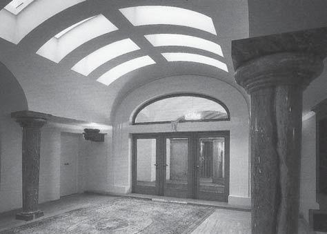 In the southern corner of the 1 st courtyard, there is a gateway to the passage leading to the next courtyard, at the opposite side of which is a gateway to another passage.