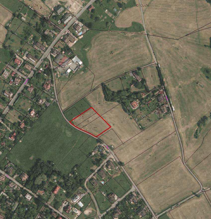 pozemk 3 112 m 2, 142 m 2, 1 001 m 2 Funkce dle platného ÚP Plochy bydlení v rodinných domech, zahrady a sady, plochy luk a pastvin Požadavek na zm nu Hospoda ení, stavba stájí