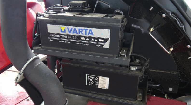 9. Údržba - elektrická část 9.2 Akumulátory 9.1 Technické údaje Samohybný postřikovač na ochranu rostlin disponuje dvěma palubními sítěmi.