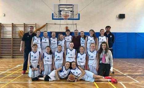 Na kvalifikaci tak bylo z čeho vybírat, vzhledem k tomu, že se přihlásila pouze 2 družstva (Karlovy Vary a DBaK), čekalo se na zápasy o postup na NF 6 týdnů.