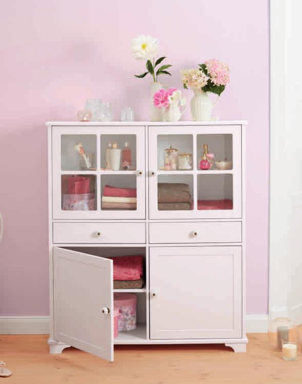 Stylový úložný prostor Elegantní rámovaná dvířka s příčkami 1 Skříňka Kč 9.990,- 1 Skříňka S keramickými úchyty. Se 2 zásuvkami.