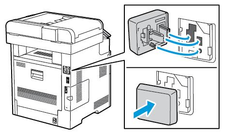Začínáme Instalace adaptéru bezdrátové sítě: 1. Vypněte tiskárnu. 2. Sejměte kryt portu adaptéru bezdrátové sítě zatlačením na západku a vytažením krytu z tiskárny. 3.