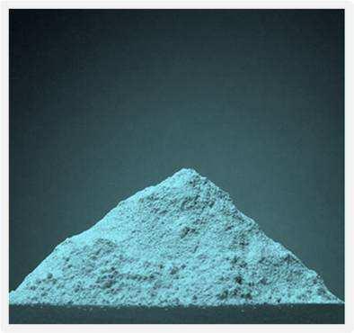 Petrografické složky Portlandský cement obsahuje čtyři hlavní petrografické složky: TRIKALCIUMSILIKÁT(CaO)3.