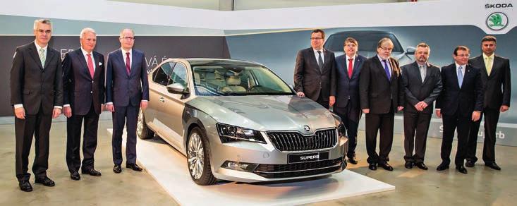 Automobilka současně v březnu oznámila záměr investovat do svého závodu v Kvasinách v příštích třech letech přes 7 miliard korun.