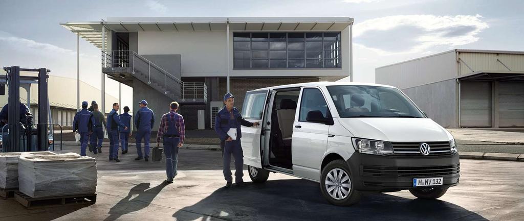 22 23 Nový Transporter Kombi 1 nebo 2 boční posuvné dveře. Jediný s funkcí Easy Entry pro oboje boční posuvné dveře. Nový Transporter kombi.