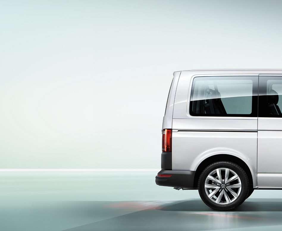 26 27 Nový Transporter Kombi 17 paketů sedadel. 2 rozvory. 3 výšky střechy. Tvoří dohromady 89 kombinací.