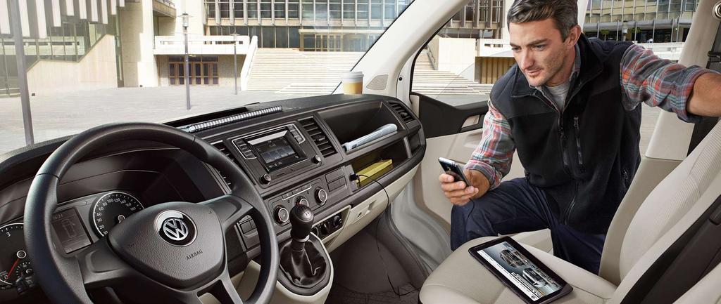 52 53 Nový Transporter Infotainment Pracovní místo, které má spojení s celým světem. Inovativní infotainment.
