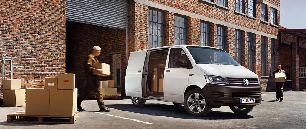 16 17 Nový Transporter Skříňový vůz Hmotnost přívěsu až 2,5 t. Užitečná hmotnost až 1,4 t. Výška nákladu až 1 940 mm. Nový Transporter skříňový vůz.