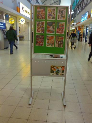 Obrázek 47: Stojany na plakáty případně letáky v OC