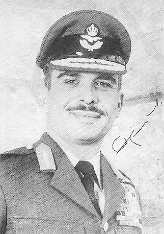 Mladý král Hussein ve vojenské uniformì (foto TNX OK1ADM) Zpráva o skonu jordánského krále Husseina naplnila smutkem celý svìt.