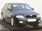 , červená, ukotvení isofix, řazení mech., klimatizace mech., 2x el. okna, el. zrcátka, vyhřívaná zrcátka, 4x airbag, koupeno v ČR, 1. majitel, centrál.