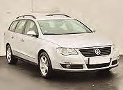 , černá metalíza, řazení mech., navíc sada kol, klimatizace dig., palubní počítač, tempomat, el. zrcátka, 6x airbag, 2x vyhřívání sedadel, park. asistent.