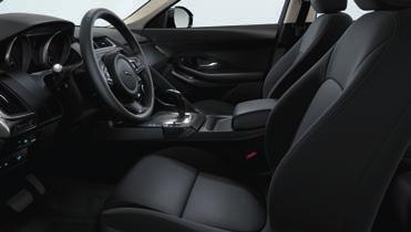 texturou v odstínu Ebony a čalouněním stropu v odstínu Light Oyster. Tento interiér se dodává také pro verzi E-PACE S. 62 INDIVIDUALIZACE C.
